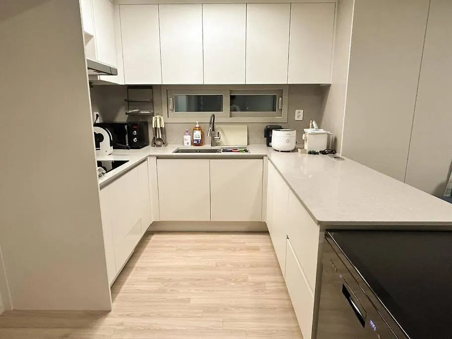 L13 Newly Built 1Min To Metro Station Apartment Incheon